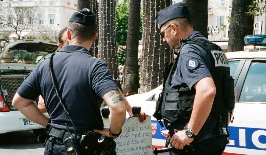 如何写出让同事无法维护的代码？